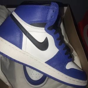 Royal blue jordan ones ( Womens )